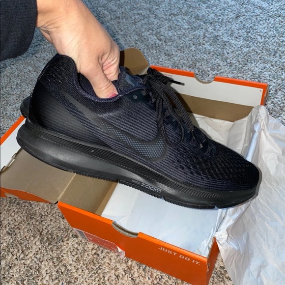 nike air zoom pegasus 34 all black